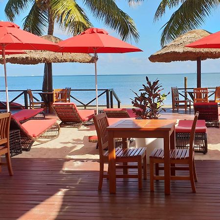 Ramada Suites By Wyndham Wailoaloa Beach Fiji Nadi Kültér fotó