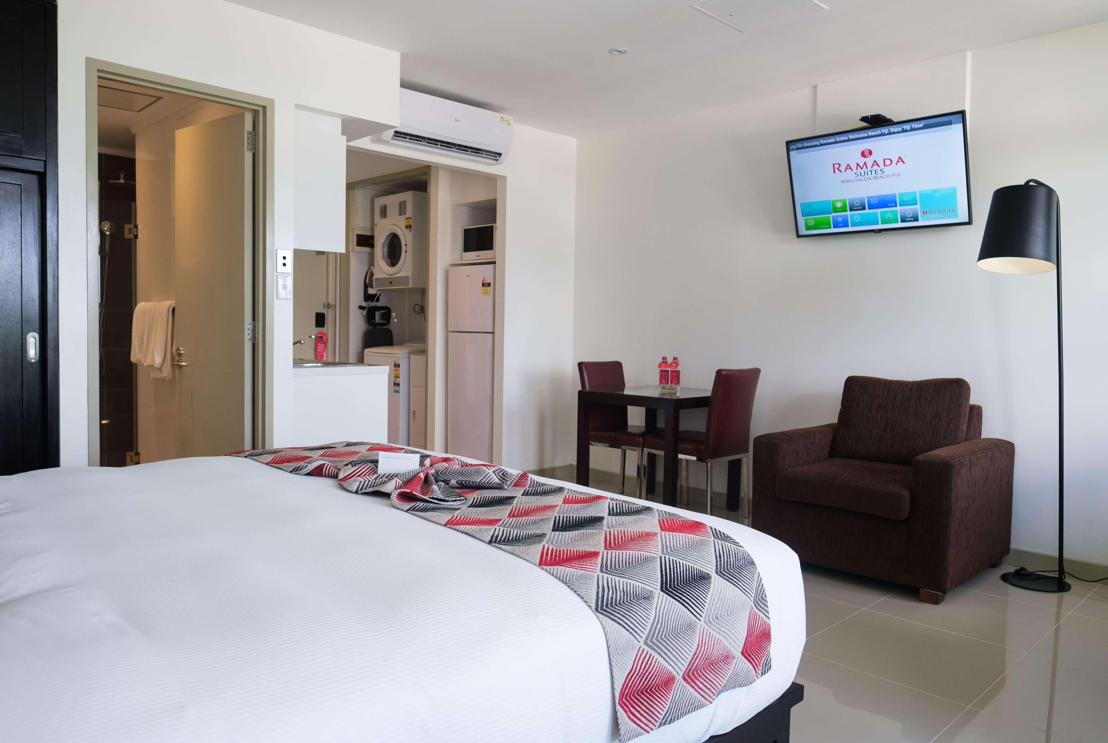 Ramada Suites By Wyndham Wailoaloa Beach Fiji Nadi Kültér fotó