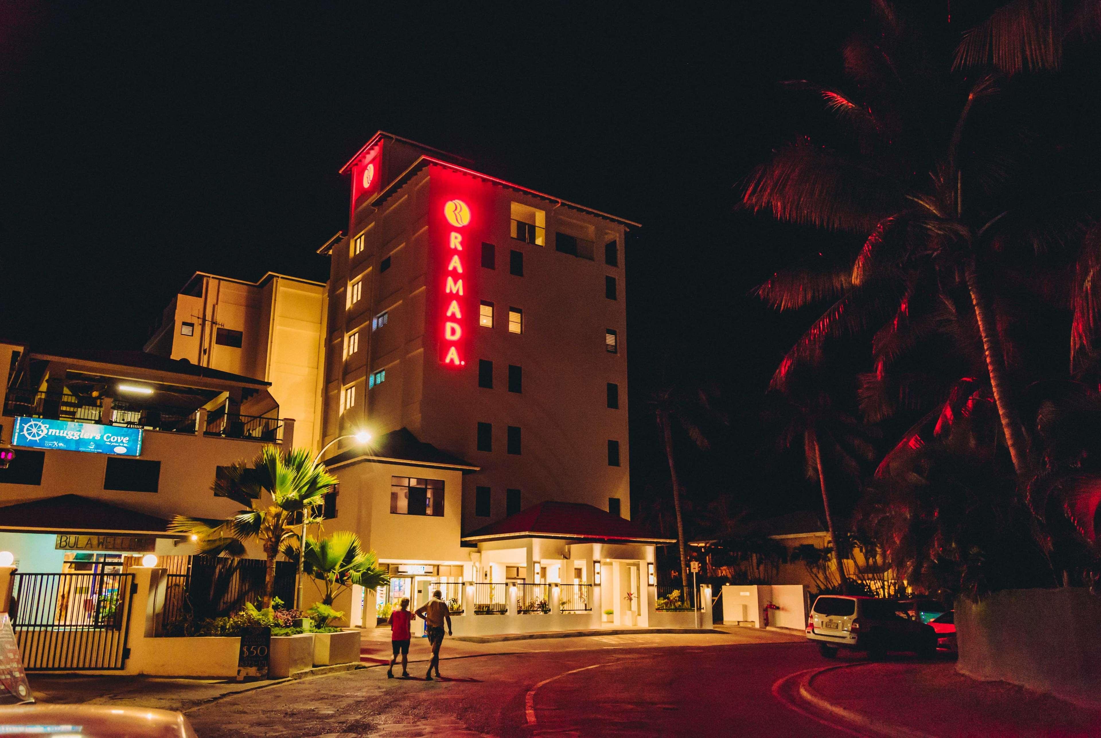 Ramada Suites By Wyndham Wailoaloa Beach Fiji Nadi Kültér fotó