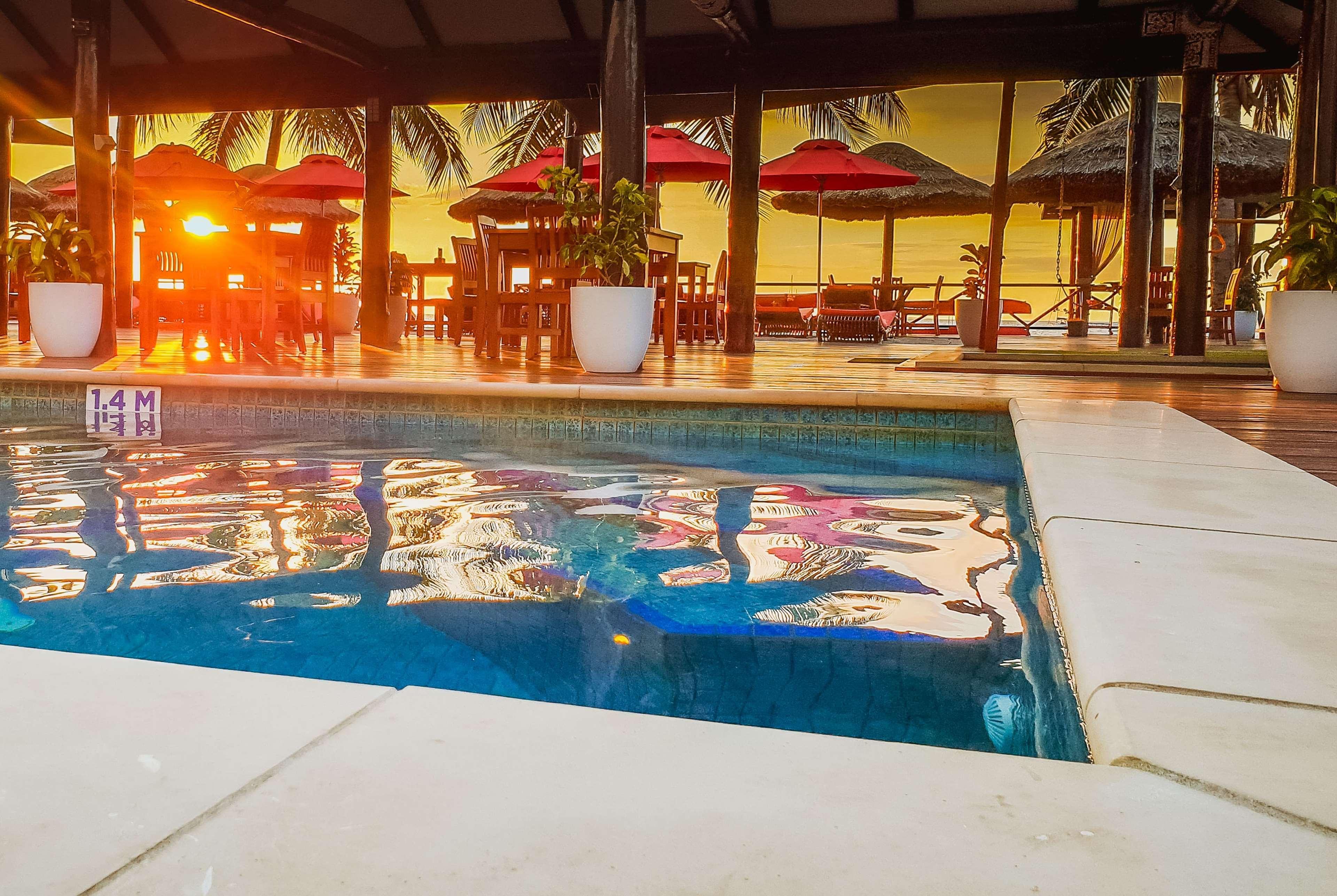 Ramada Suites By Wyndham Wailoaloa Beach Fiji Nadi Kültér fotó