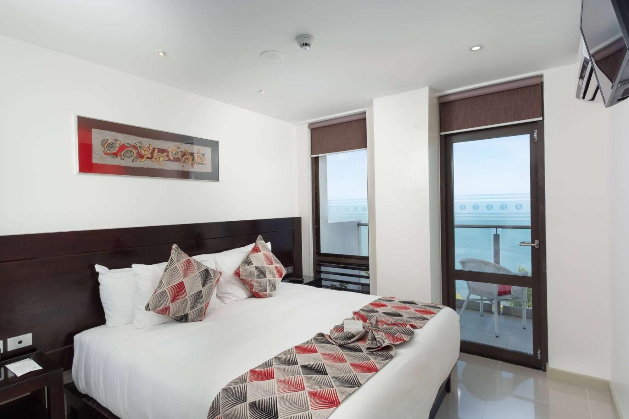 Ramada Suites By Wyndham Wailoaloa Beach Fiji Nadi Kültér fotó