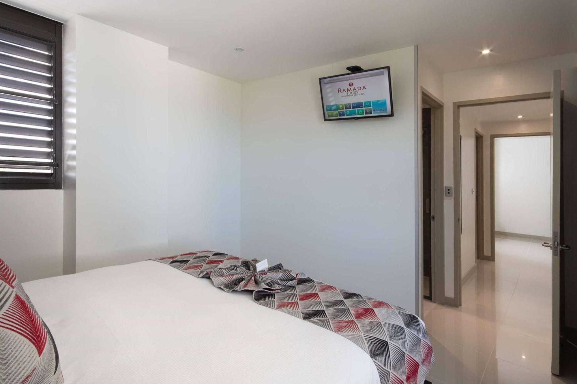 Ramada Suites By Wyndham Wailoaloa Beach Fiji Nadi Kültér fotó