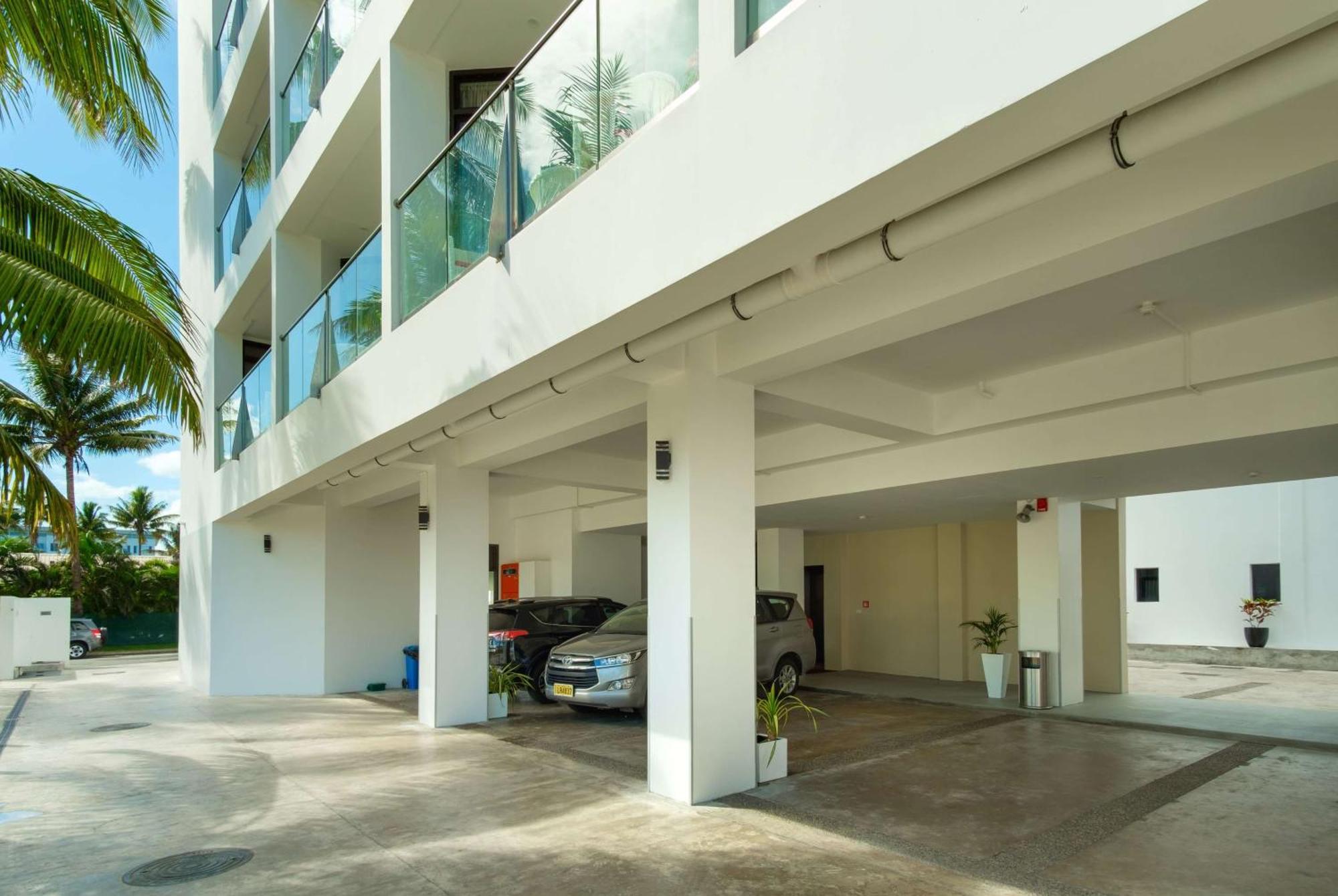 Ramada Suites By Wyndham Wailoaloa Beach Fiji Nadi Kültér fotó