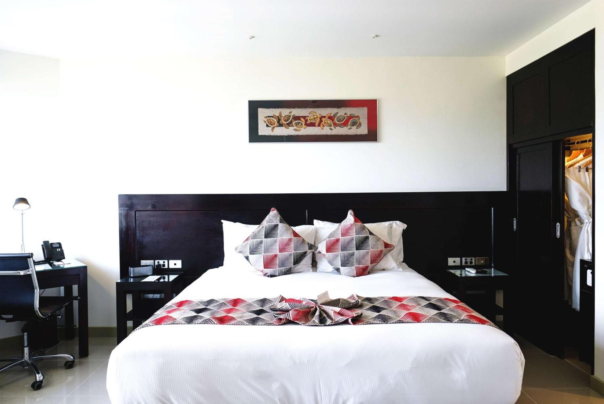 Ramada Suites By Wyndham Wailoaloa Beach Fiji Nadi Kültér fotó