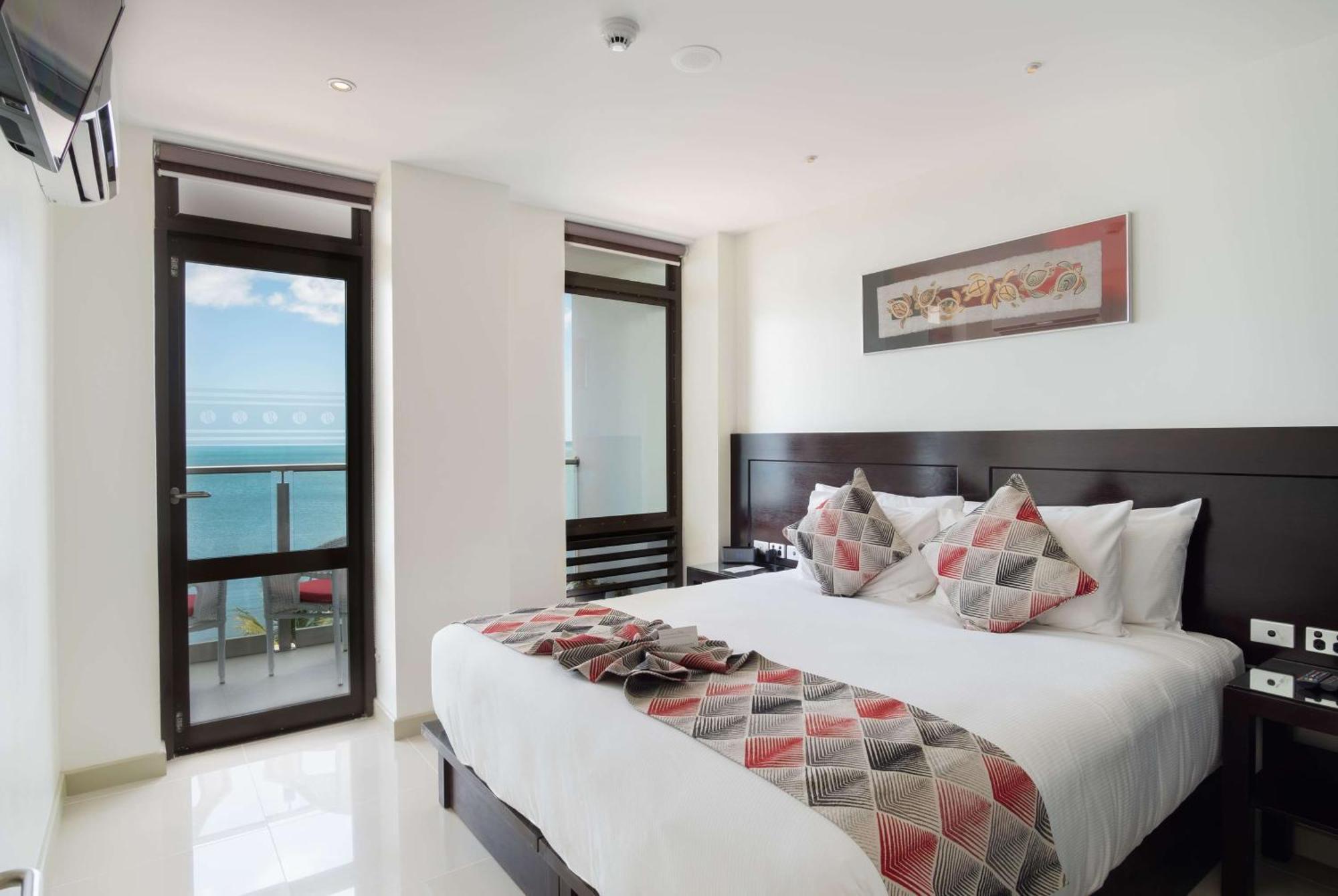 Ramada Suites By Wyndham Wailoaloa Beach Fiji Nadi Kültér fotó